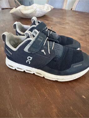 Kids on clouds shoes